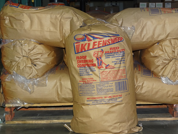 thumbnail image 2 of Sans Sand Sweeping Compound - Gritless Dust Control For Finished Floors, 5.2 Lbs 2 of 5